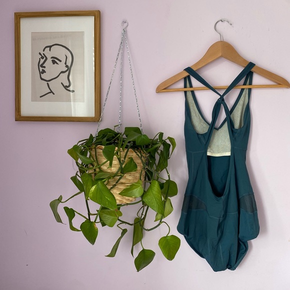 Lululemon size 4 leotard - Picture 2 of 2